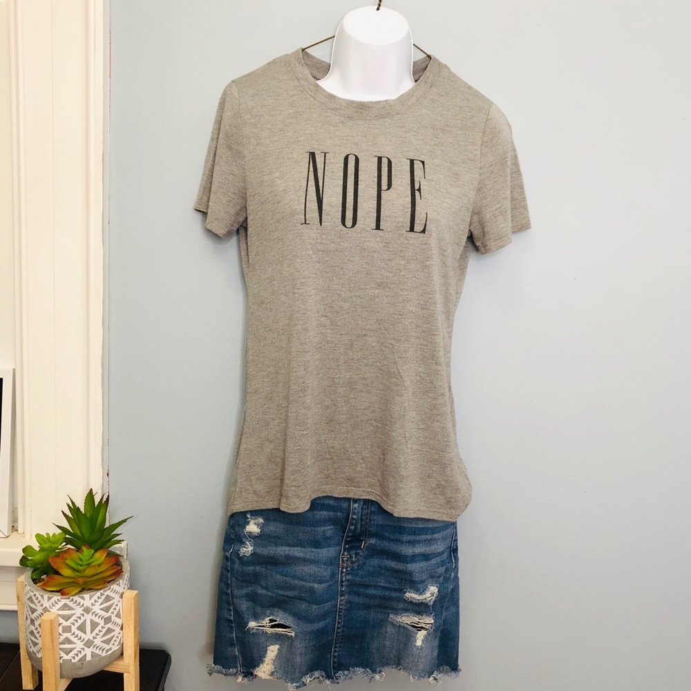Gray T-shirt in Small